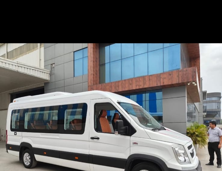 Maharaja Urbania ultra-luxury 9-seater vehicle exterior